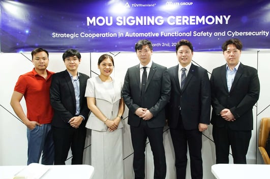 0b4012ef-9efd-4215-bec8-8be9dfb5482d