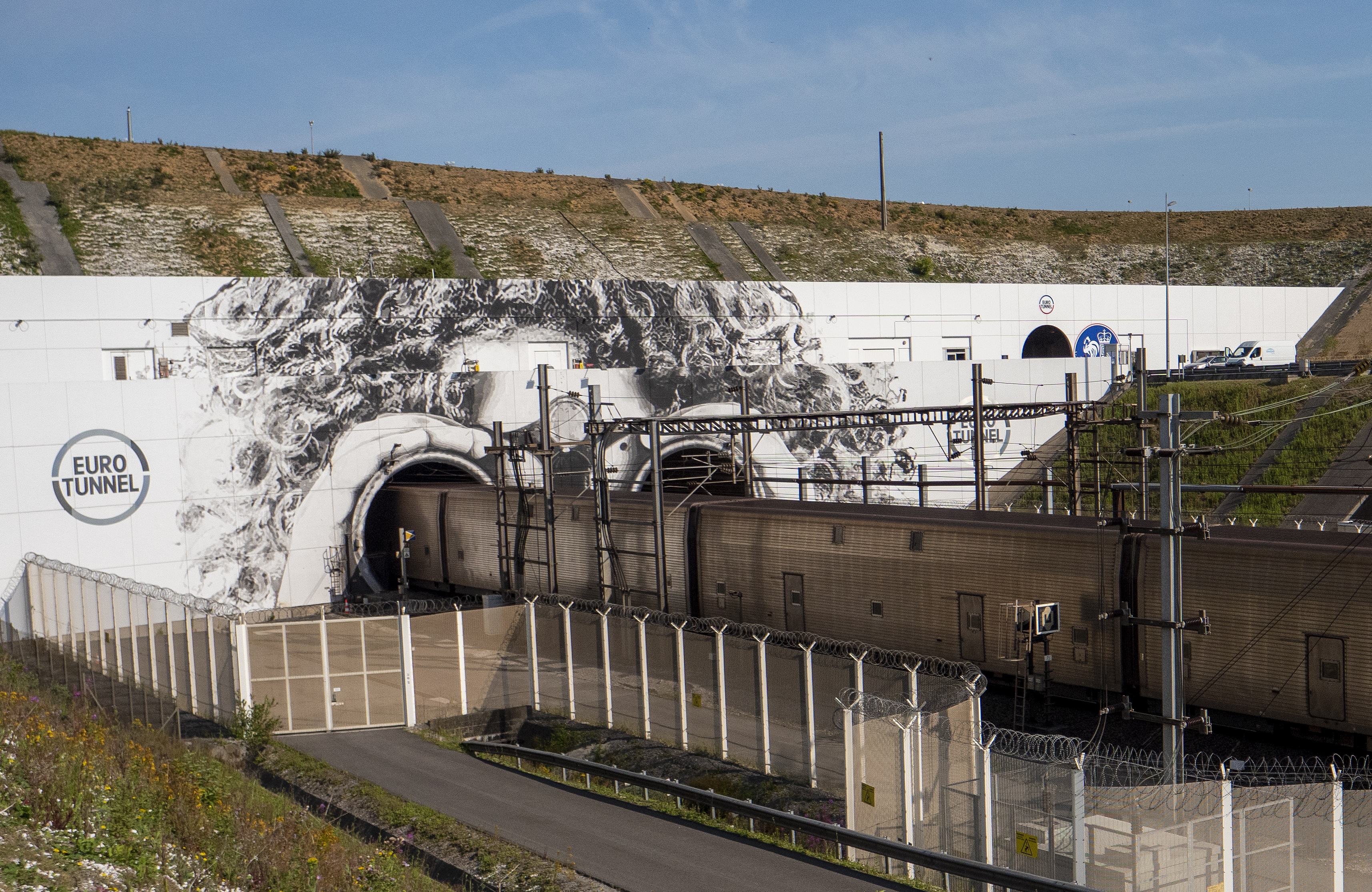 TÜV Rheinland certifies Eurotunnel according to hygiene and infection protection management standard